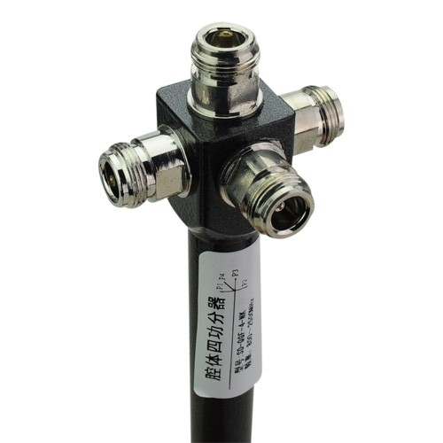 Four way splitter